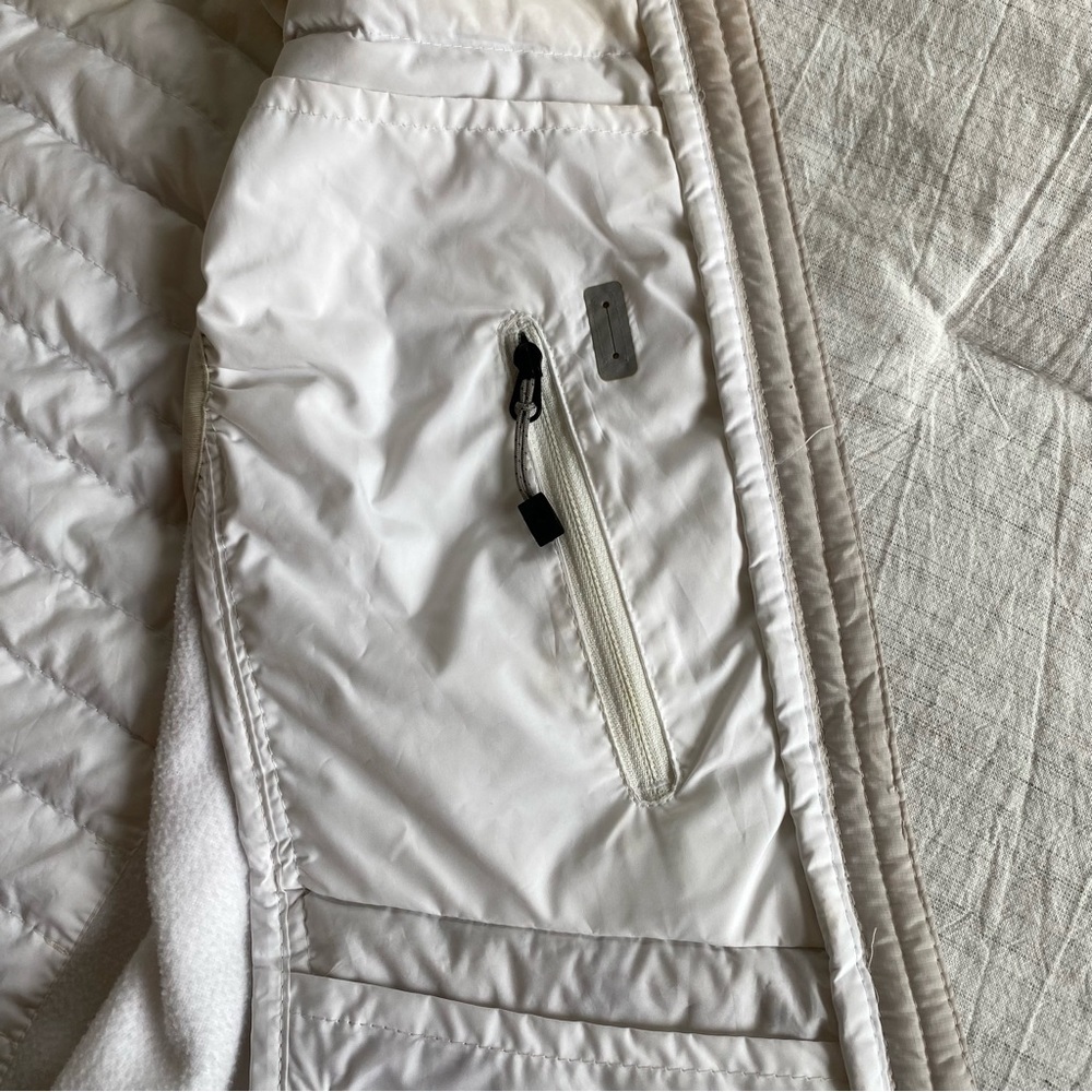 Eddie Bauer Storm Down 800 Silver Gray White Vest Sz XS Travel Snow Winter - Picture 10 of 16